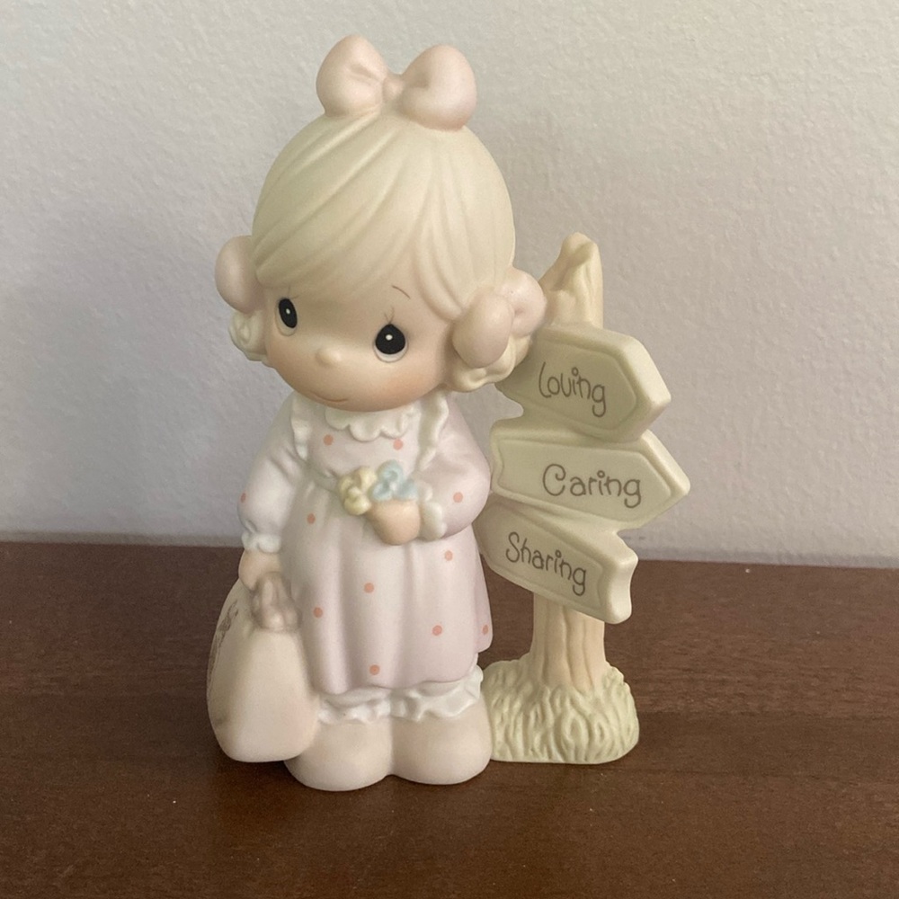 1993 Precious Moments Symbol of Membership